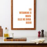 Mise en situation Frame mockup on the kitchen 3 de la vitamine C mais elle ne dira rien